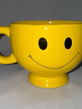 Happy Face Yellow Ceramic Mug with Handle
